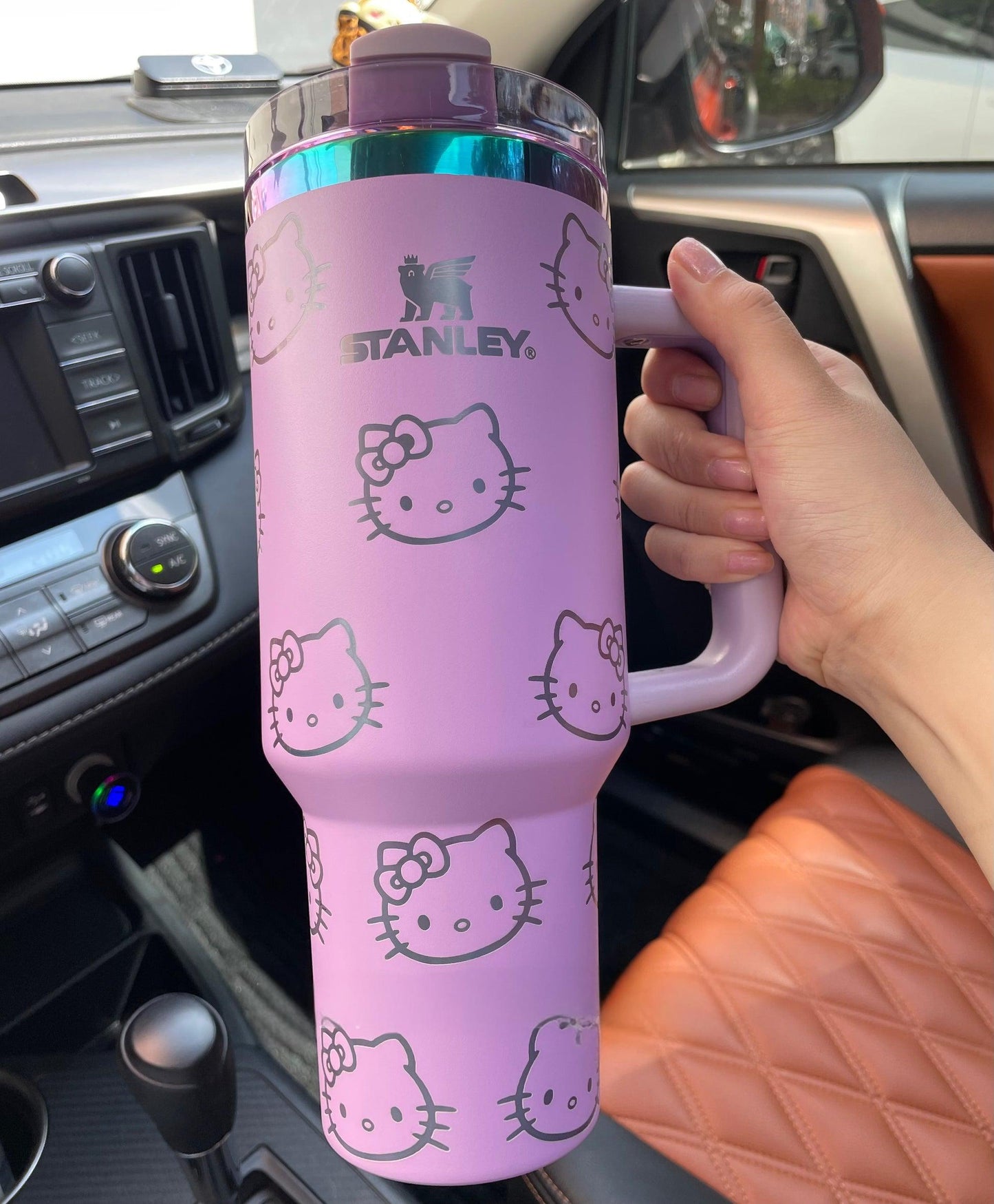 🔥40 OZ Hello Kitty In-Car Insulated Cup